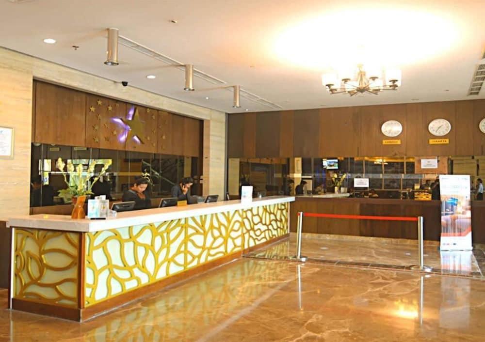 Star Hotel Semarang Kültér fotó